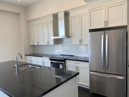 For Lease - 38 Hayeraft Street, Whitby, Ontario - Photo 5