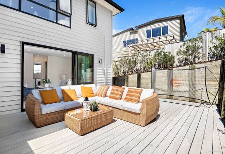 Executive 6-Bedroom Home in Albany – Spacious ! - Photo 5