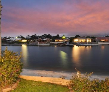 Spacious Waterfront Family Home in Maroochy Waters - Photo 6