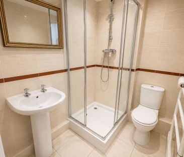2 bedroom ground floor flat to rent - Photo 6