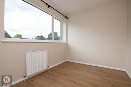 3 bedroom detached house to rent - Photo 4