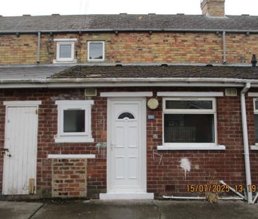 2 bedroom terraced house to rent - Photo 1