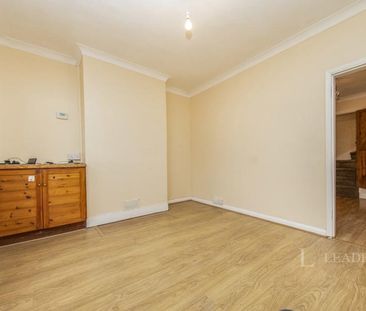2 bedroom house to rent Cauldwell Hall Road, Ipswich, IP4 - Photo 1