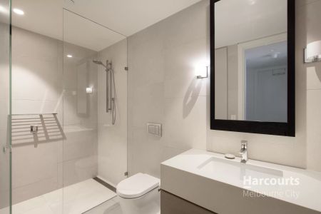 Luxurious Living in 35 Spring! - Photo 4