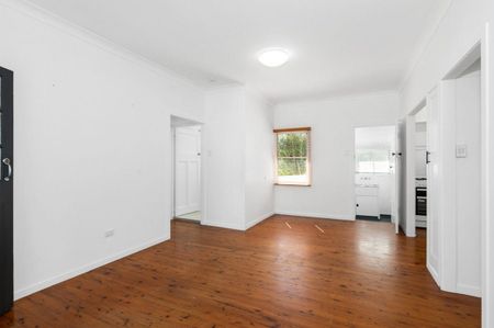 29 Robinson Street, Moorooka QLD 4105 - House For Rent | Domain - Photo 3