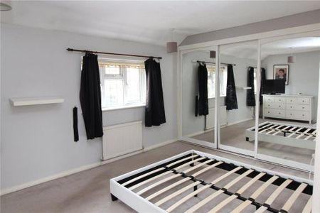 2 bedroom semi-detached house to rent - Photo 2