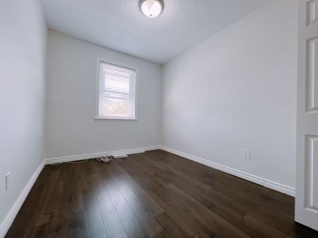 For Lease - 2075 Warden Avenue Unit# 66, Toronto, Ontario - Photo 4