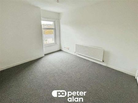 High Street, Fleur De Lis, Blackwood, NP12 - Photo 2