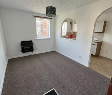 1 bedroom semi-detached house to rent - Photo 1