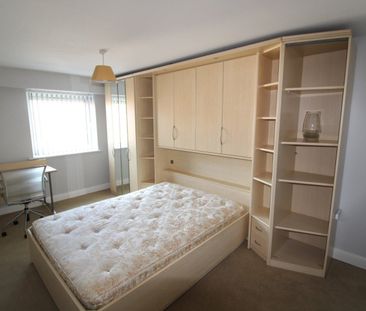 2 Bed Flat, Royal Plaza, S1 - Photo 2