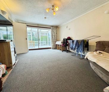 2 bedroom bungalow to rent - Photo 1