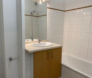 Appartement à louer - 2 pièces - 46 m² - Photo 4