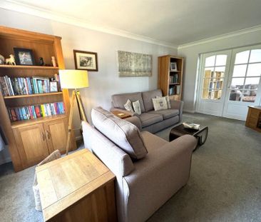 3 Bedroom Semi Detached To Let - Photo 2