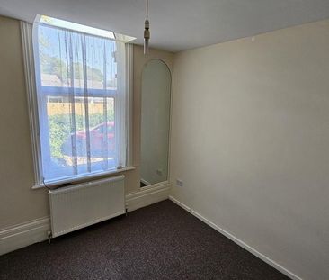 1 bedroom ground floor flat to rent - Photo 4