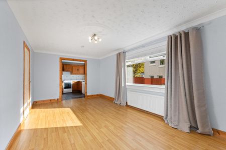 3 bedroom end of terrace house to rent - Photo 2