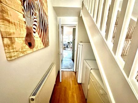Room in a Shared House, Bellevue Road, SO15 - Photo 2