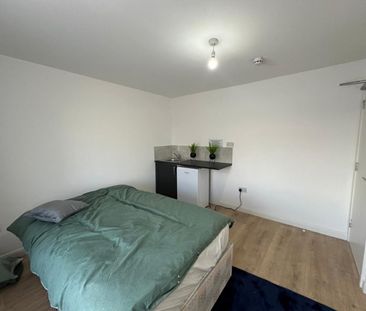 1 bedroom Flat To Let - Photo 1