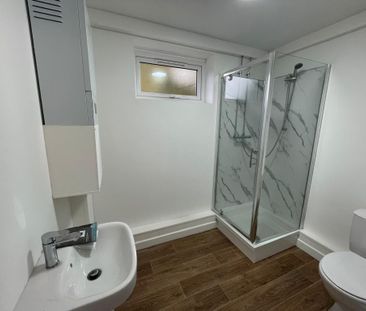 2 bedroom semi-detached bungalow to rent - Photo 4