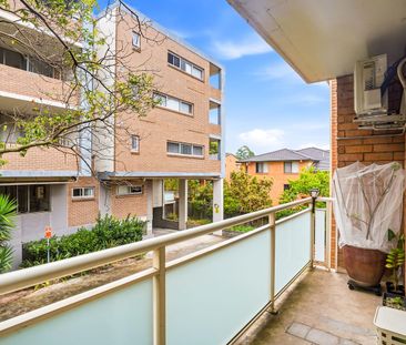 Light-Filled Living in the Heart of Ryde - Photo 5