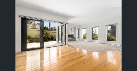 MODERN LUXURY & BAY VIEWS - Photo 5