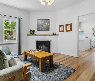 Charming Family Home - Photo 2