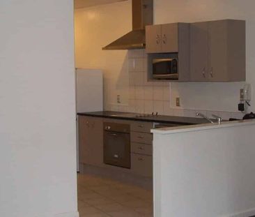 Secure inner city living in Lower Hutt central - Photo 3