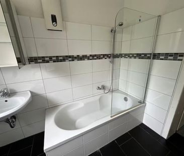 2-Zi. Wohnung m. Einbauküche, Garage & Kellerraum - SI-Eiserfeld - Foto 1