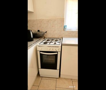 Room in a Shared House, Cranbury Avenue, SO14 - Photo 4