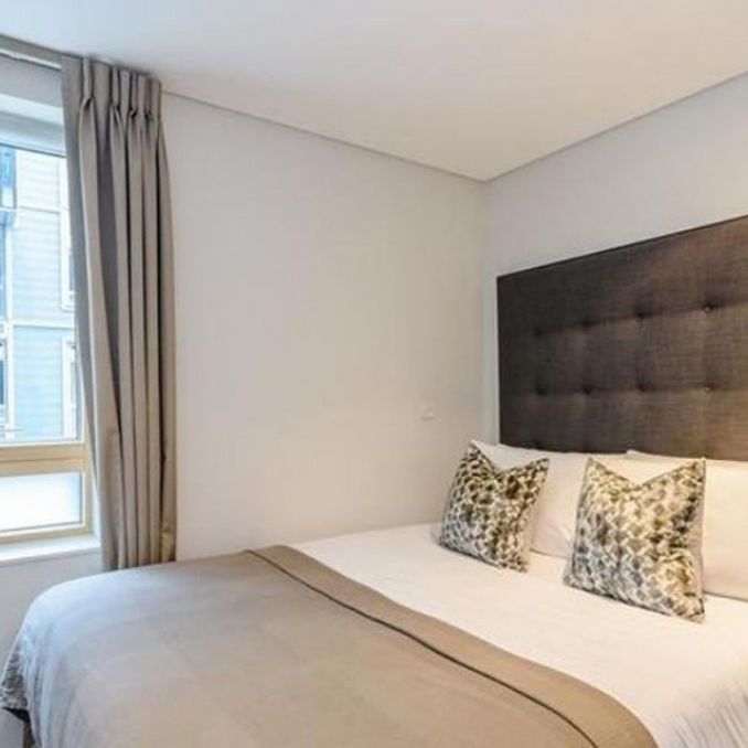 Merchant Square East, Paddington and Bayswater, London, W2 - Photo 1