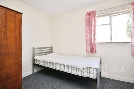 5 bedroom semi-detached house to rent - Photo 3