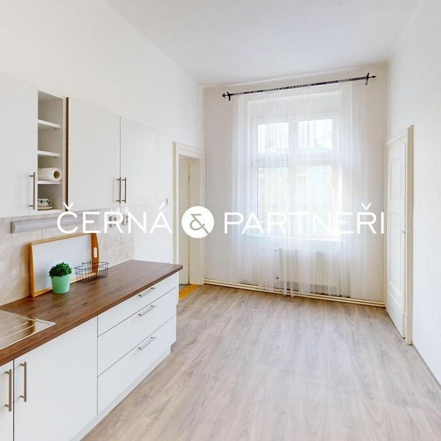 Pronájem bytu 3+1 90 m² - Photo 1