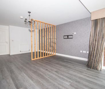 4 bedroom townhouse to rent - Photo 2