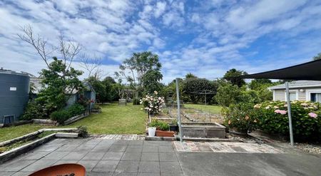 Charming 3BR fully furnished house with Garden! - Photo 3