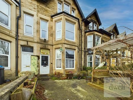 1 bedroom in a house share to rent - Photo 4