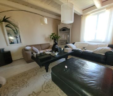 Location Maison 6 pièces 217m² - Photo 1