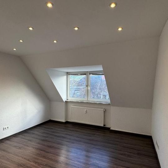 Moderne helle Wohnung 2ZKDB Erstbezug saniert Dachgeschoss Inrath - Photo 1