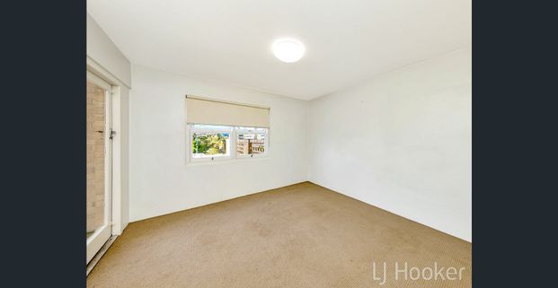 Retro style on the Brisbane river - just a short stroll to everything! - Photo 1