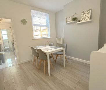 2 Bedroom Mid Terraced House - Photo 4