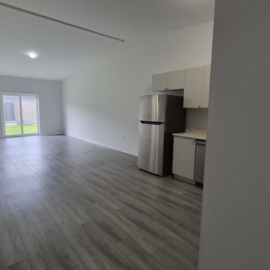 For Lease - 550 Grey Street Unit# 28, Brantford, Ontario - Photo 1