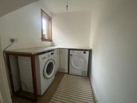 2 bedroom semi-detached house to rent - Photo 3