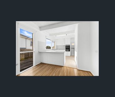 WALKING TRAILS, CAFES AND CBD ON YOUR DOORSTEP - Photo 4