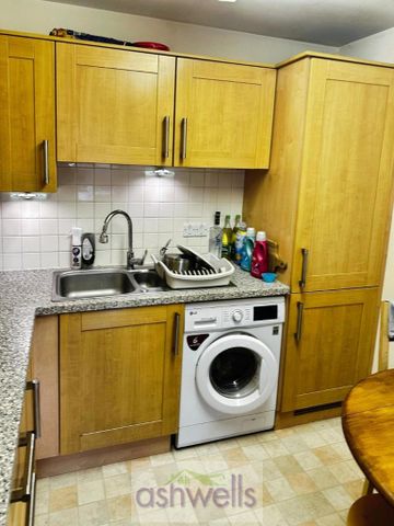 2 bedroom flat to rent - Photo 5