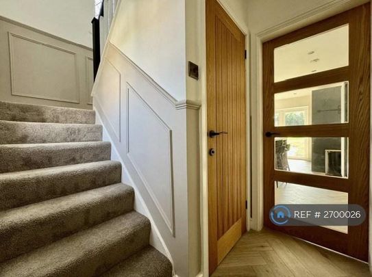 3 bedroom semi-detached house to rent - Photo 1