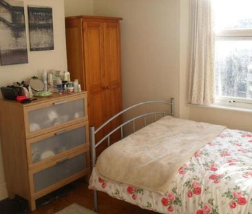 6 bedroom house to rent - Photo 1