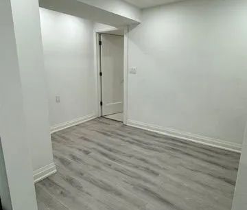 388 woodbine Avenue #Lower - Photo 3