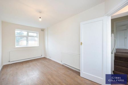 4 bedroom semi-detached house to rent - Photo 2