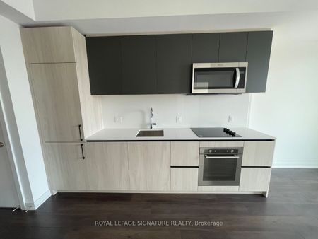 For Lease - 150 Logan Avenue Unit# 633, Toronto, Ontario - Photo 3