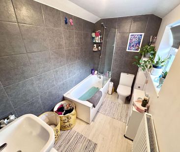 2 bedroom semi-detached house to rent - Photo 6