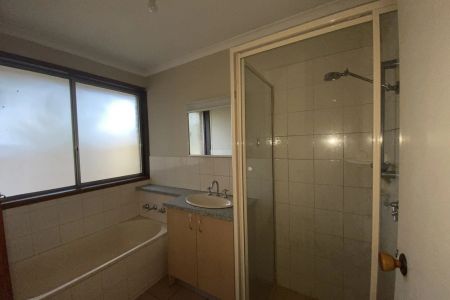 Well-appointed family home - Photo 3