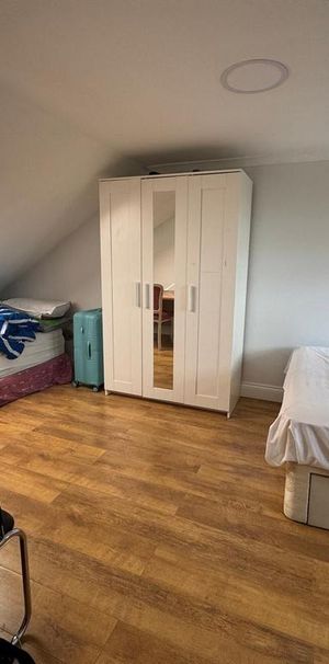 House share to rent - Photo 1